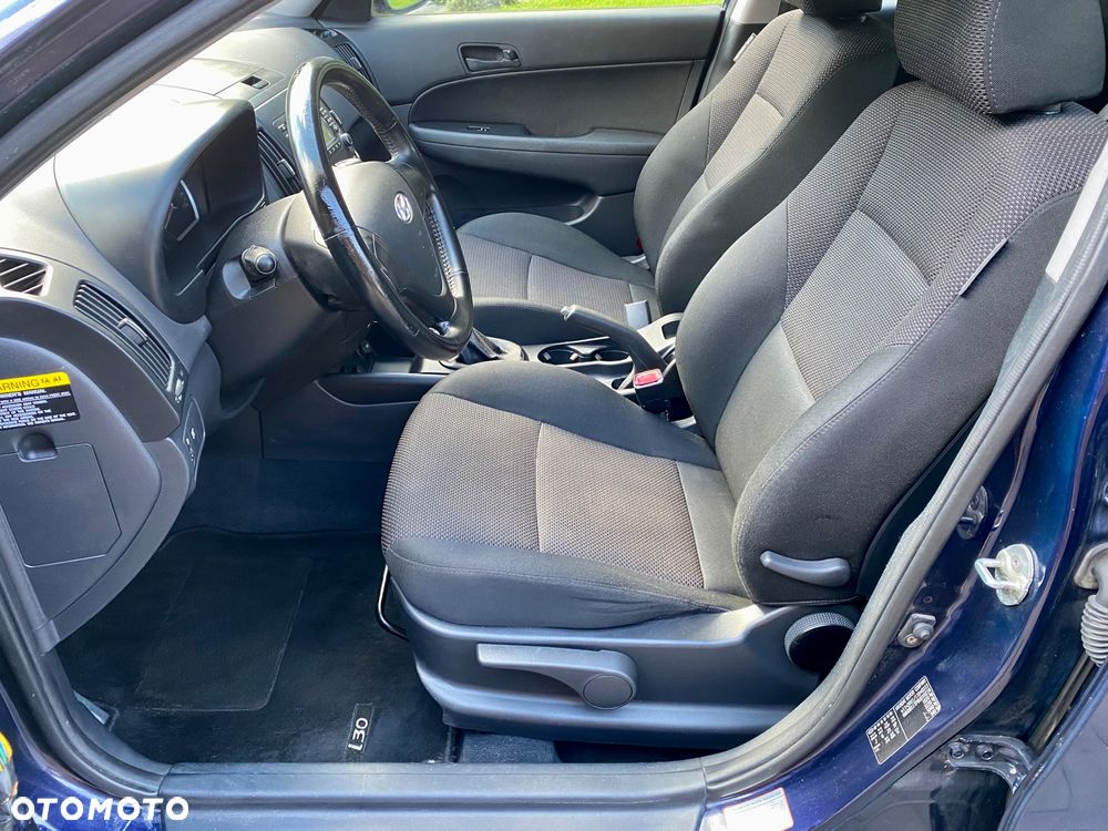 Hyundai i30 1.6 CRDi Comfort - 24