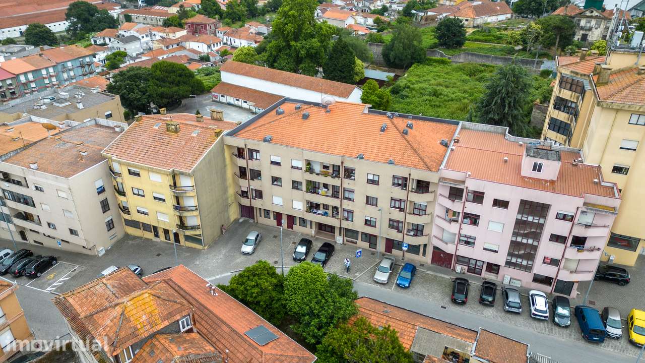 4 Lojas Comerciais em Santa Marinha (Candal) - Grande imagem: 2/43