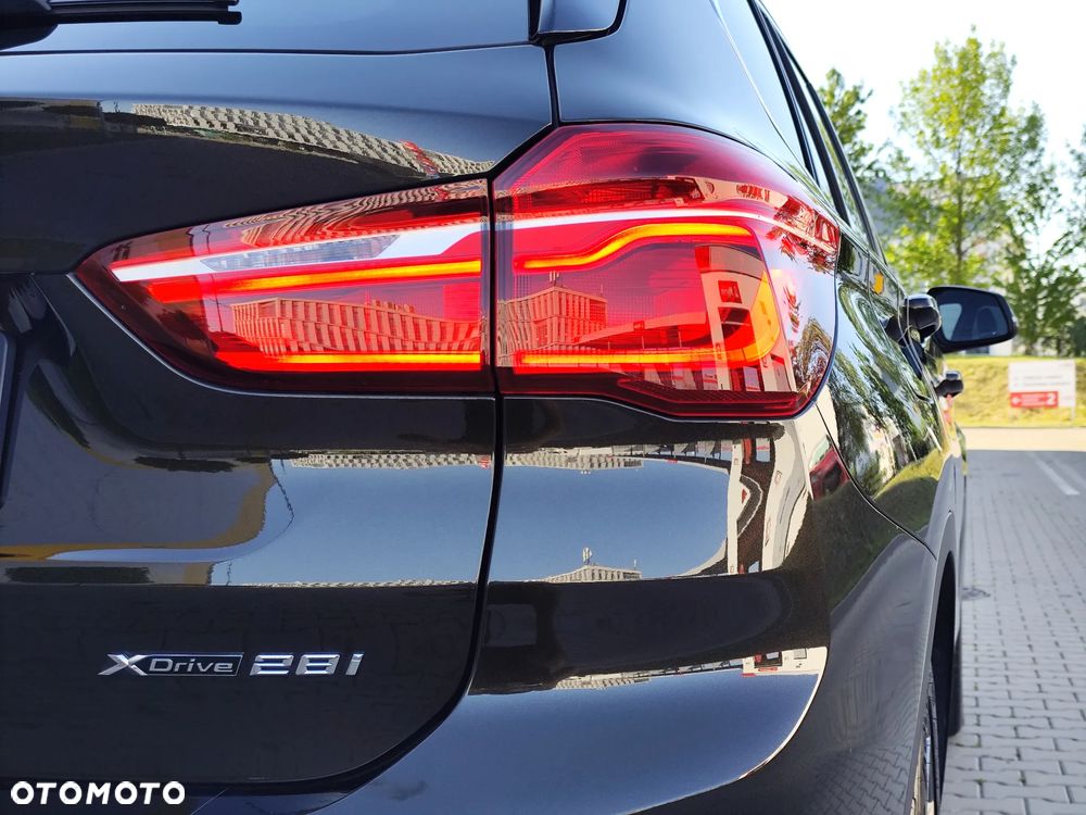 BMW X1 xDrive25i xLine sport - 7