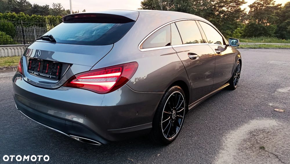 Mercedes-Benz CLA 180 7G-DCT UrbanStyle Edition - 23