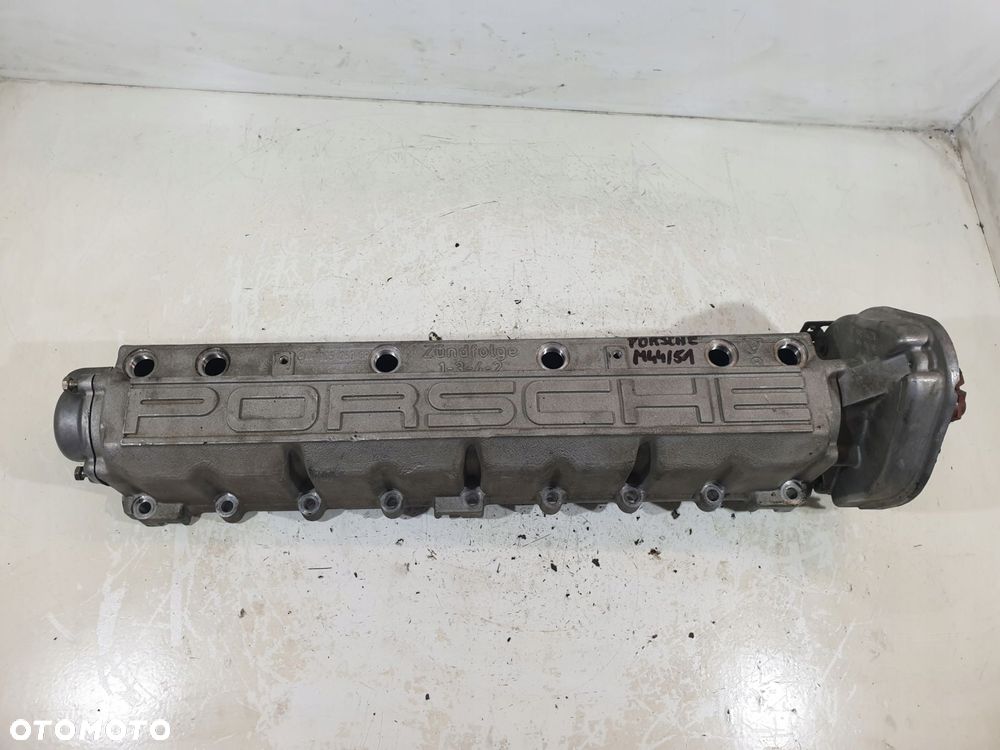 wałek rozrządu pokrywa 9441052506r porsche 944 2.5 b m44/51 - 1