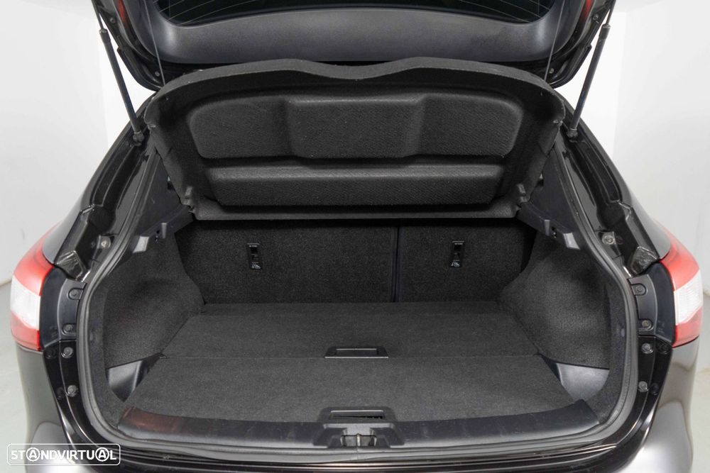 Nissan Qashqai 1.5 dCi Tekna Premium 18 360 - 17