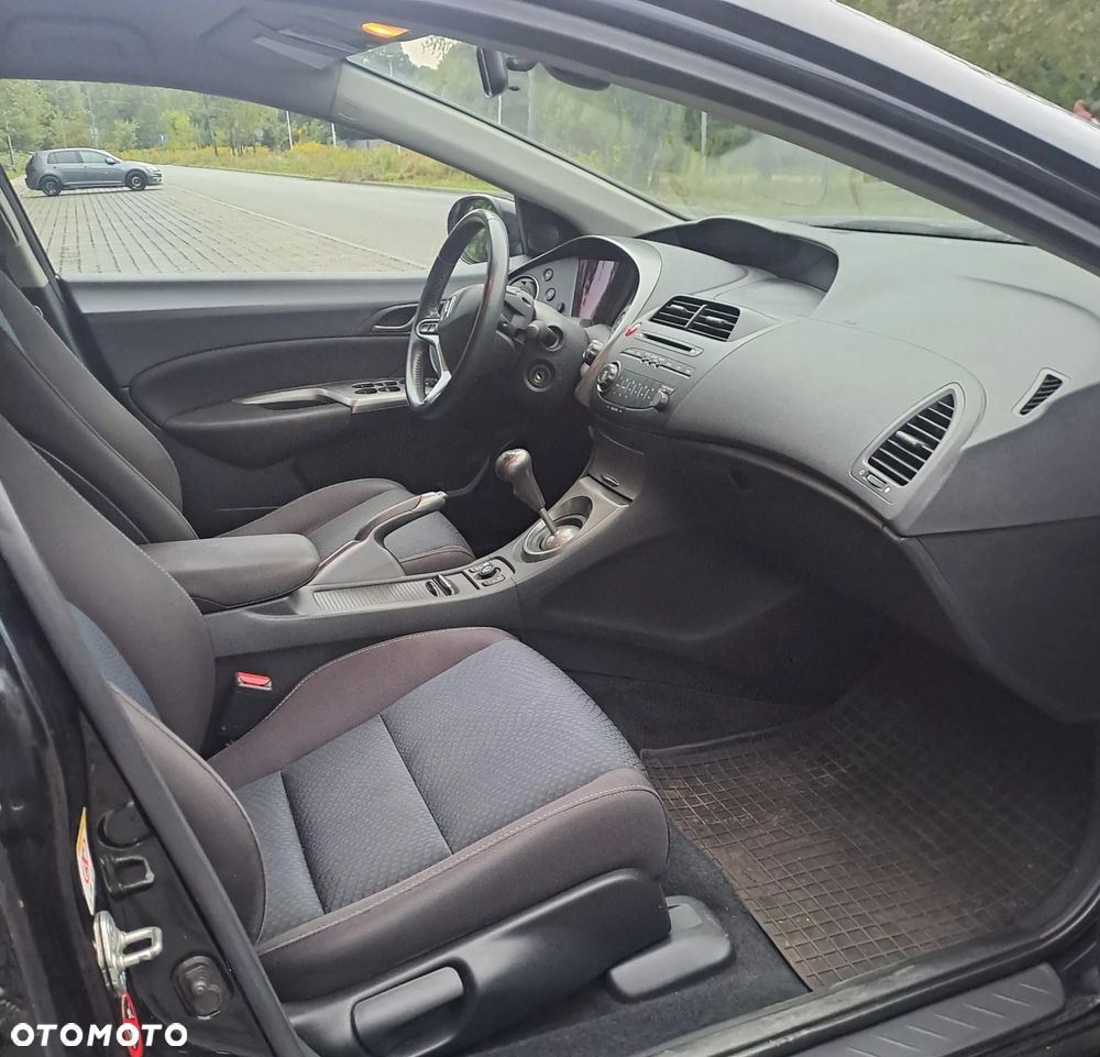 Honda Civic 1.8 Comfort - 12