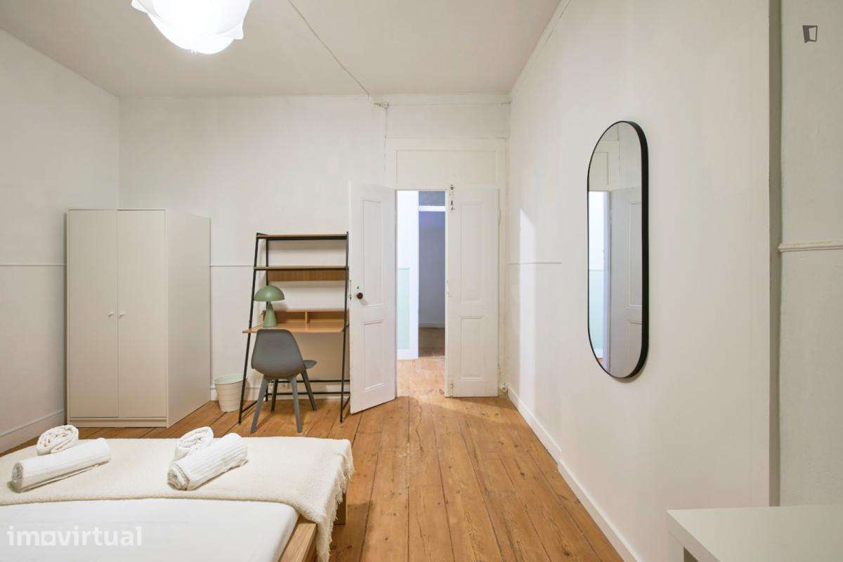 Quarto - localizado em São Bento Lisbon - Grande imagem: 5/31
