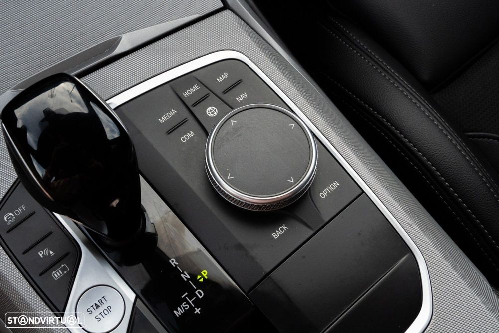 BMW 320 e Line Sport Auto - 26