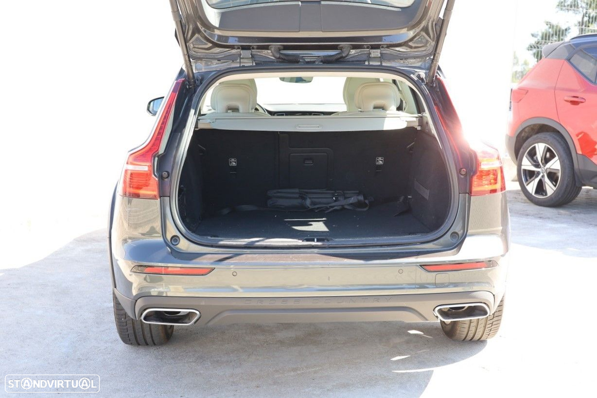 Volvo V60 Cross Country 2.0 D4 Momentum Geartronic - 5