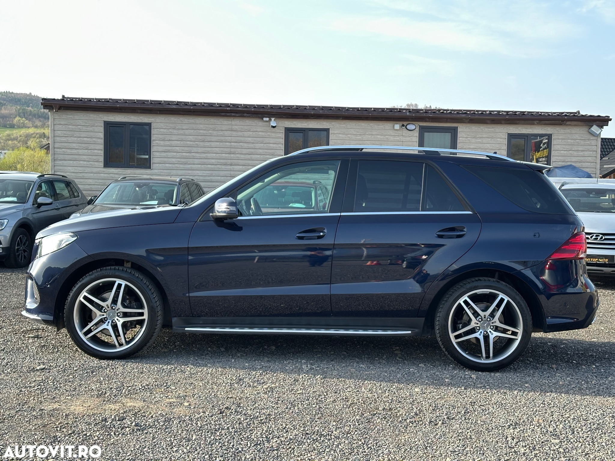 Mercedes-Benz GLE 250 d 4Matic 9G-TRONIC AMG Line - 23