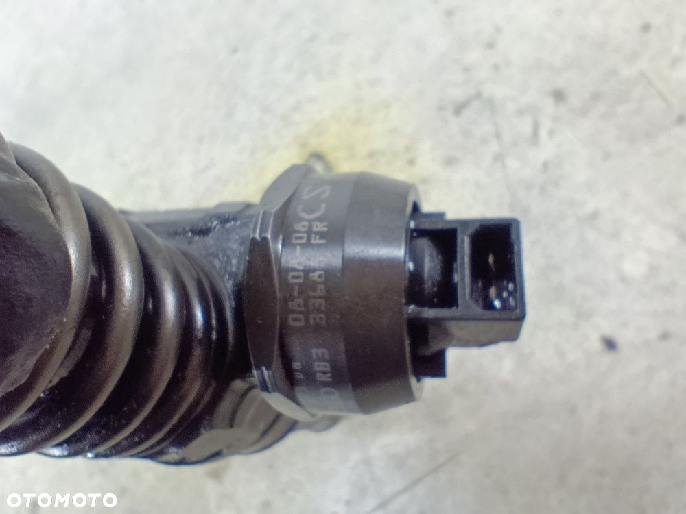 POMPOWTRYSK VW TRANSPORTER T5 038130073BN 0414720313  BOSCH 1.9 TDI - 6
