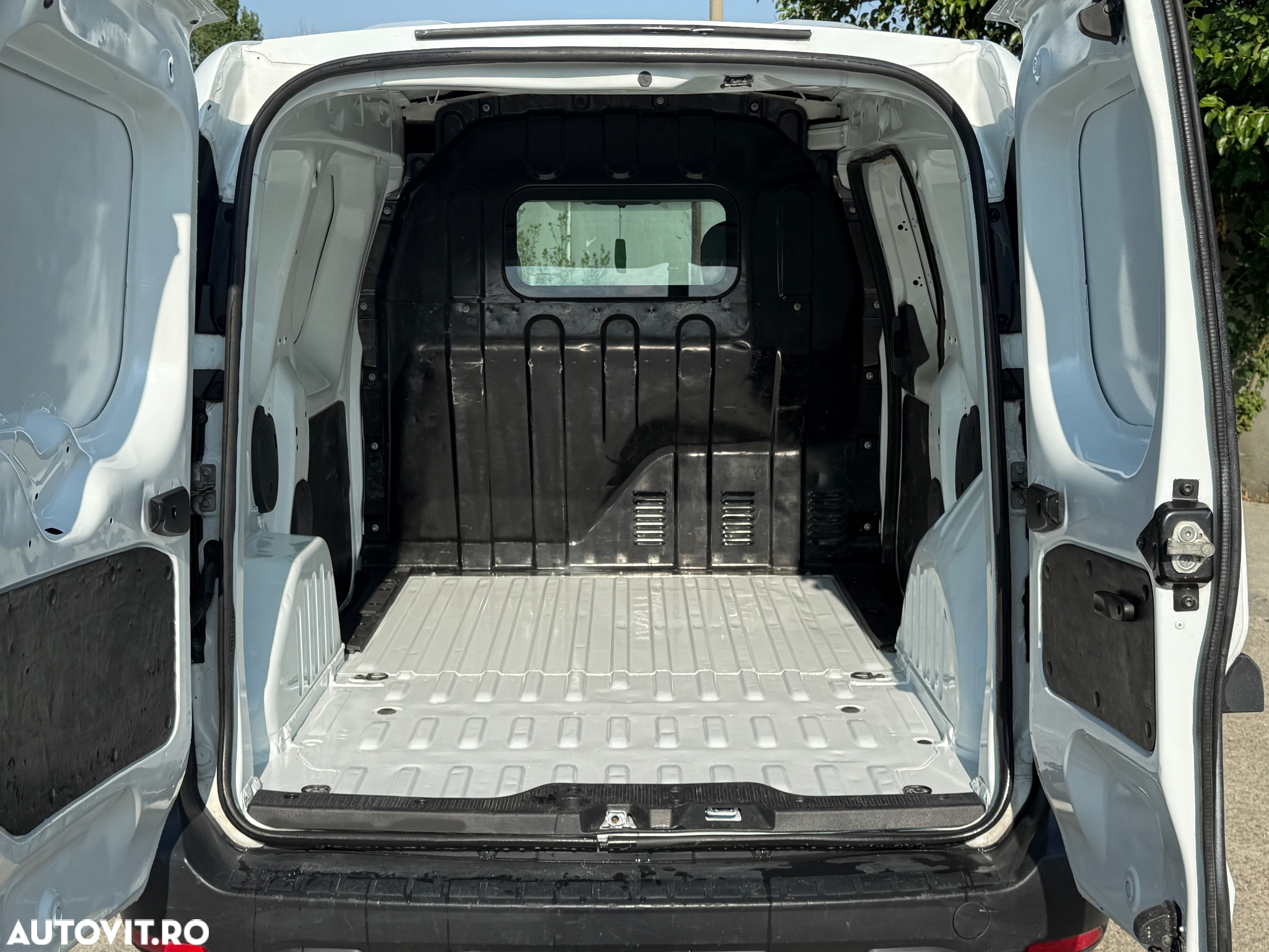Dacia Dokker 1.5 dCi 90 CP Laureate - 11