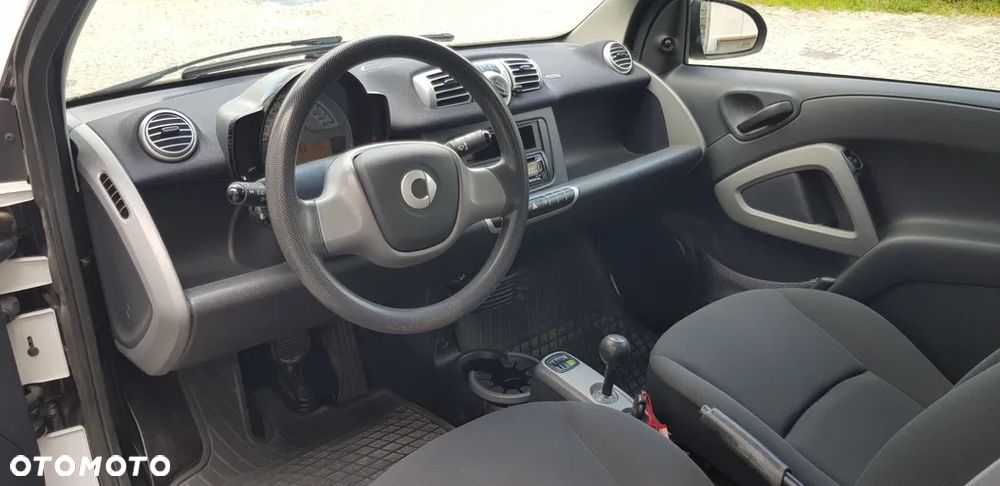 Smart Fortwo coupe softouch black&white limited micro hybrid drive - 11