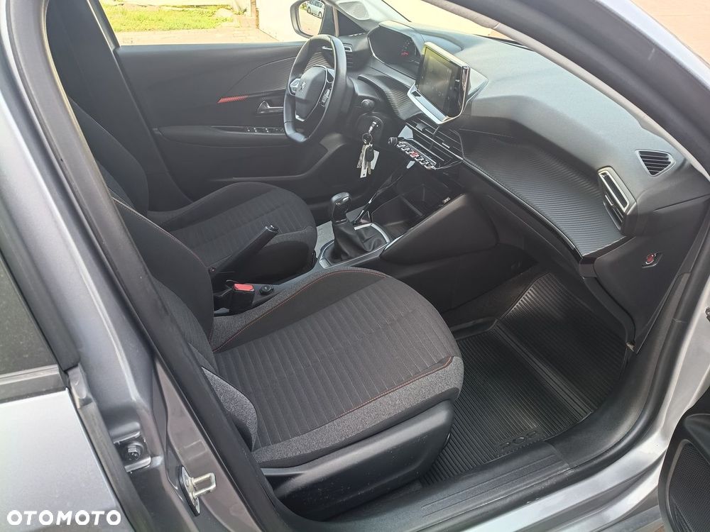 Peugeot 208 - 7