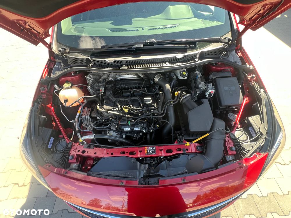 Opel Astra 1.2 Turbo Start/Stop Design&Tech - 25
