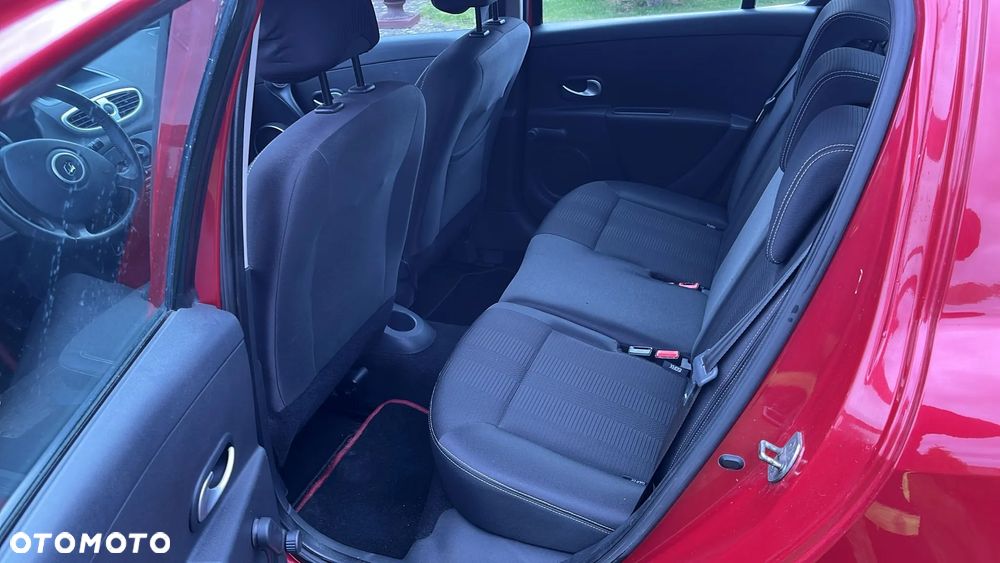 Renault Clio - 7
