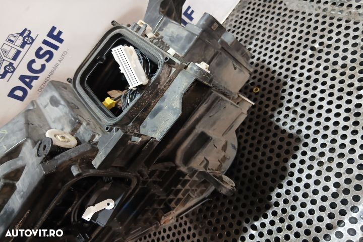 FAR DREAPTA  A1679061700 SEMNALIZARE DEFECTA SI ALTE DEFECTE CONF POZ - 5