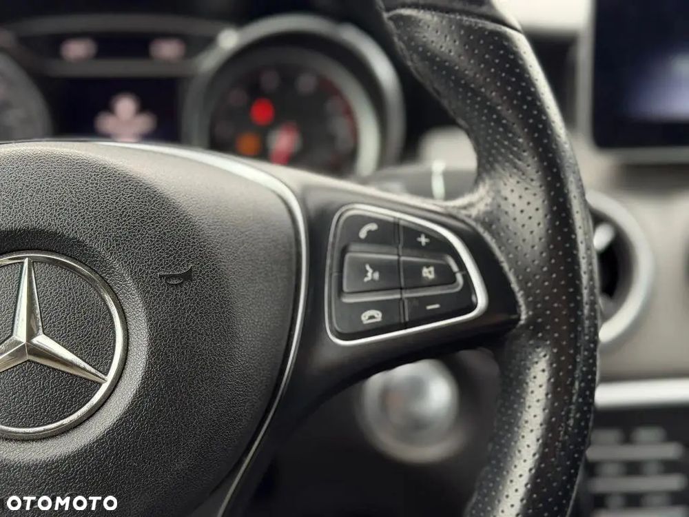 Mercedes-Benz CLA - 16
