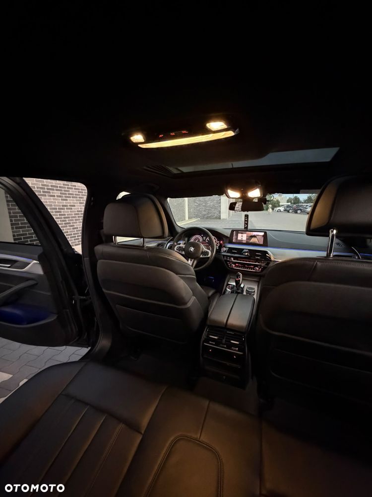 BMW Seria 5 520d xDrive M Sport sport - 15