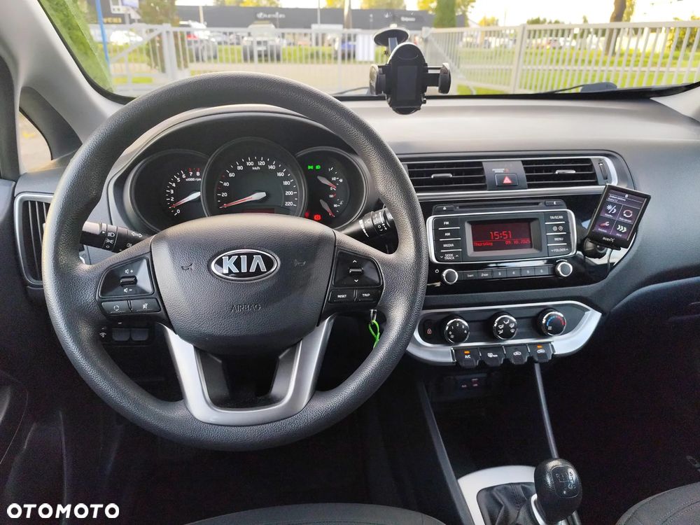 Kia Rio 1.4 M - 13