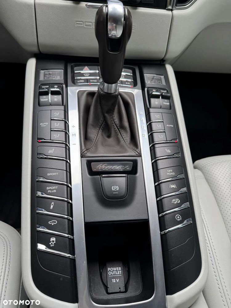 Porsche Macan - 8
