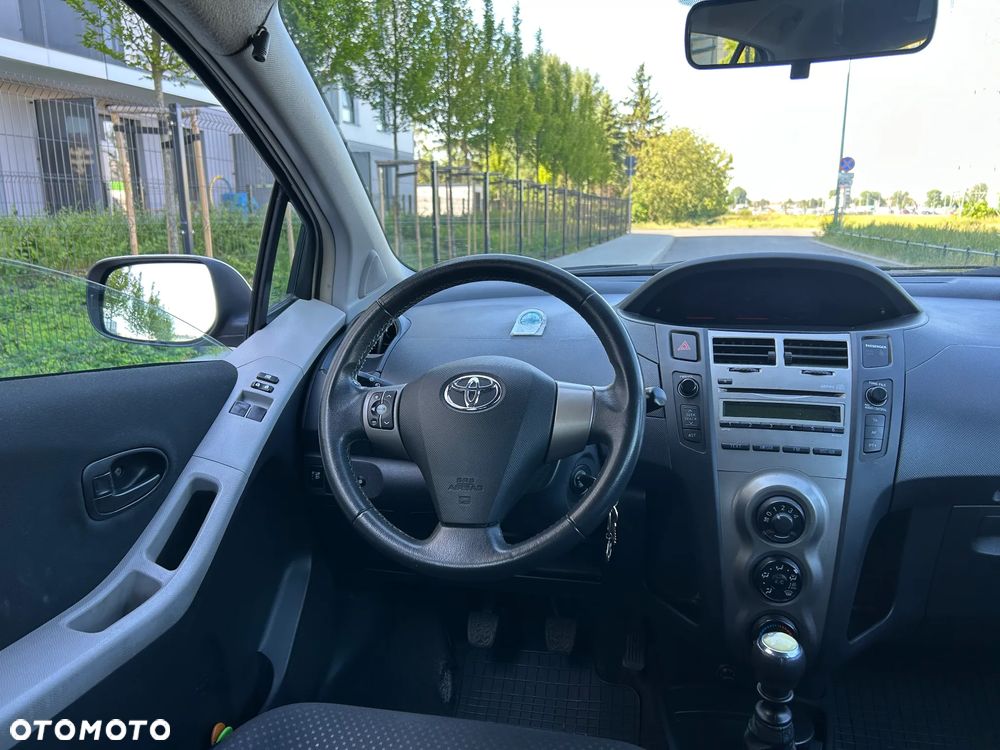 Toyota Yaris 1.33 Sol - 12