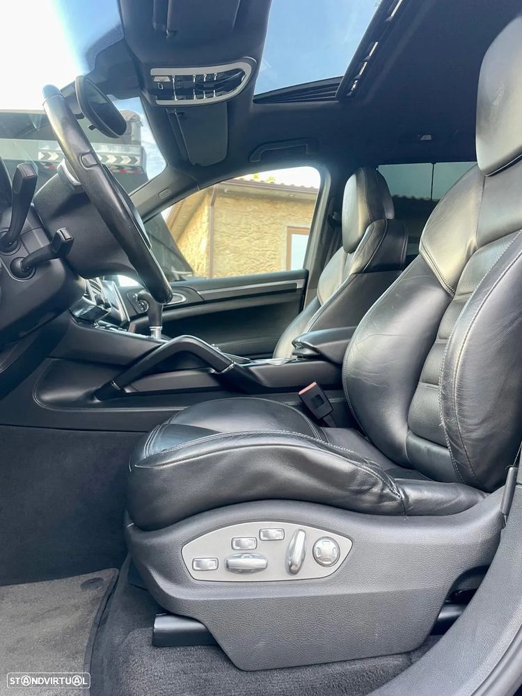 Porsche Cayenne Tiptronic - 12