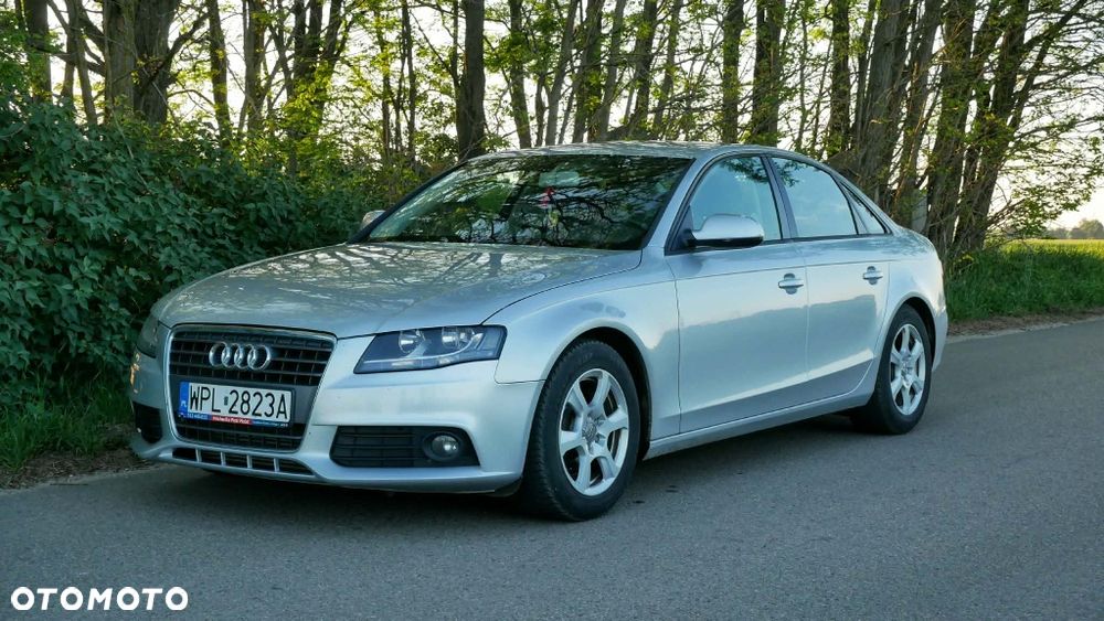 Audi A4 Limousine - 1