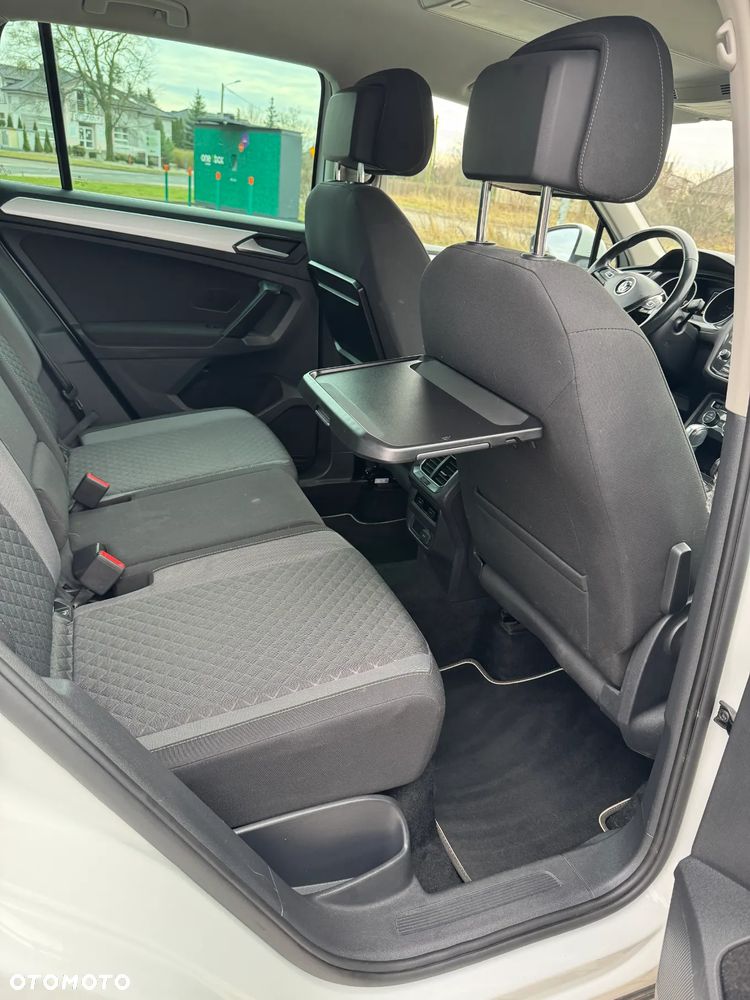 Volkswagen Tiguan - 10
