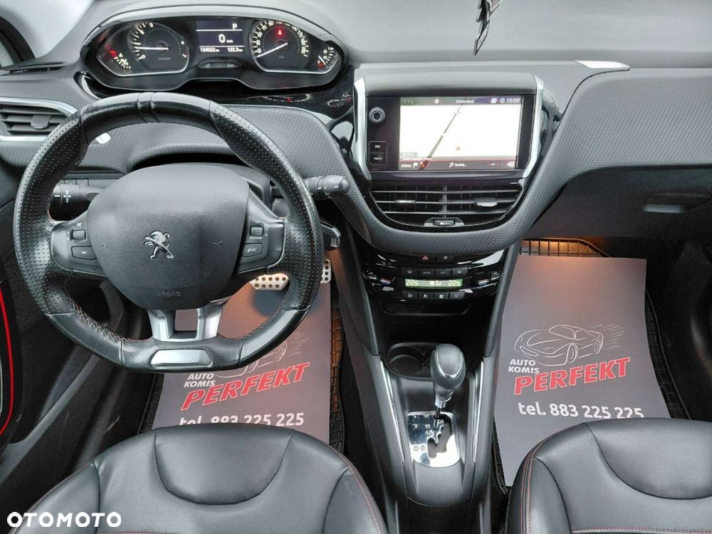 Peugeot 208 - 18