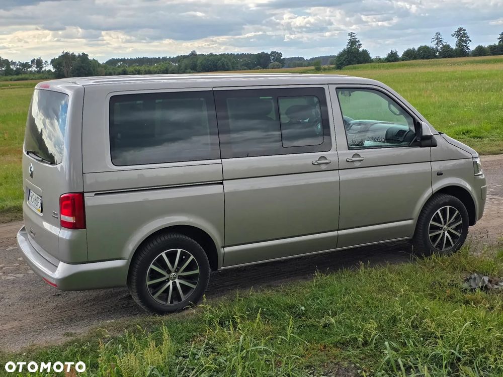 Volkswagen Multivan - 1