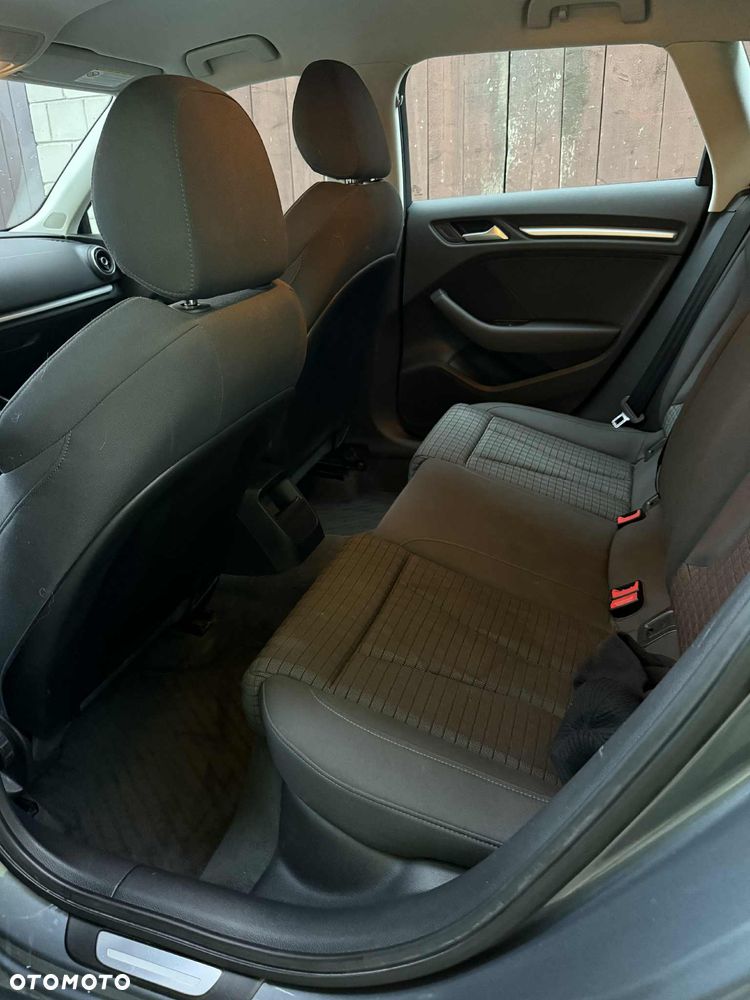 Audi A3 Sportback 2.0 TDI - 7