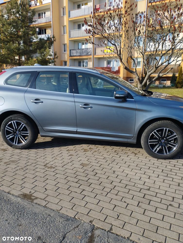 Volvo XC 60 D4 Momentum - 4