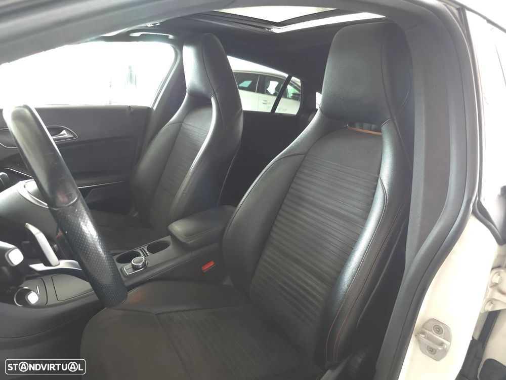 Mercedes-Benz CLA 220 d Shooting Brake AMG Line Aut. — fotografia 15