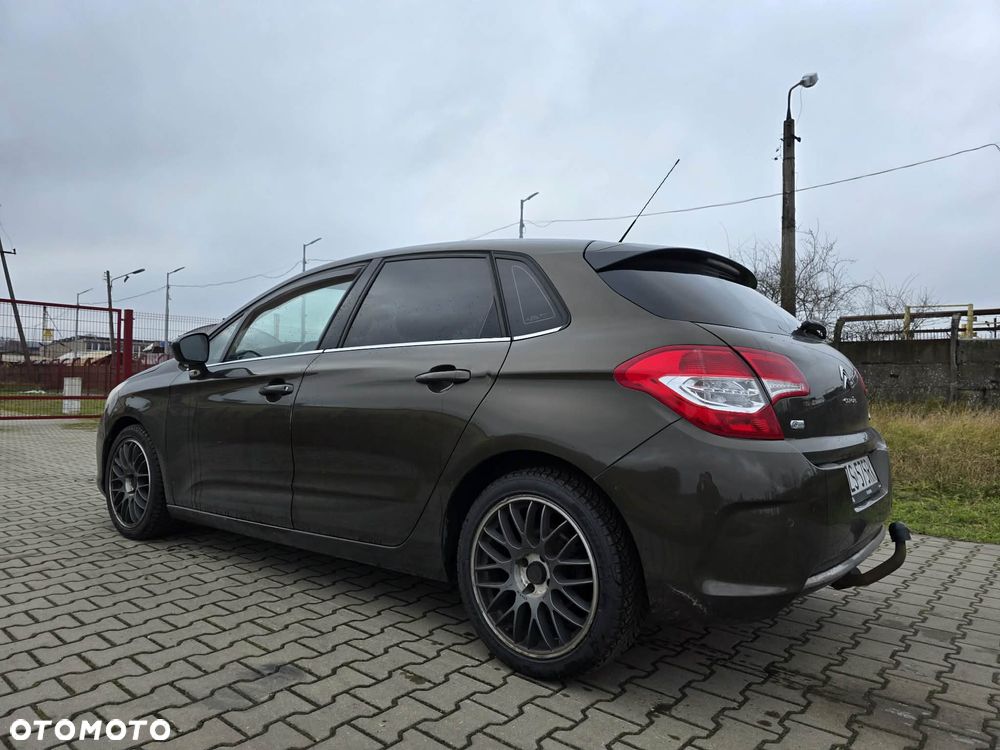 Citroën C4 HDi 115 Attraction - 6