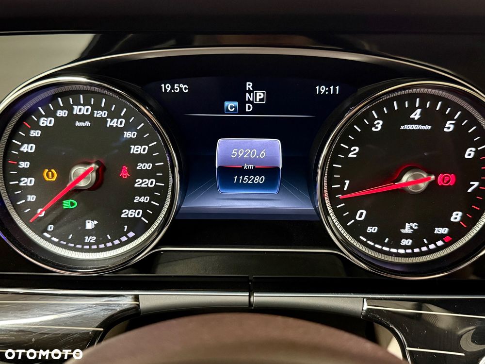 Mercedes-Benz Klasa E 200 9G-TRONIC - 15