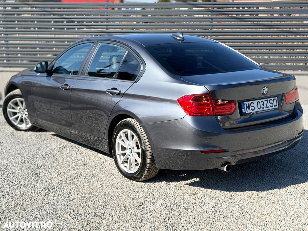 BMW Seria 3 318d - 4