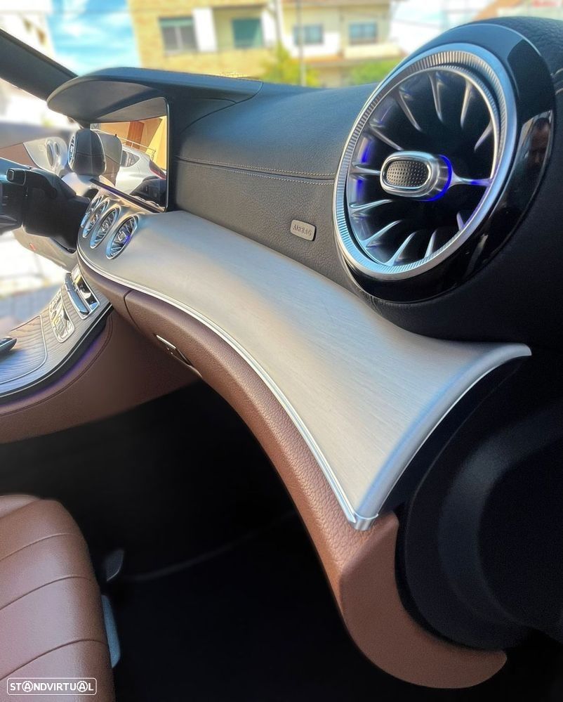 Mercedes-Benz E 300 d AMG Line 4Matic Aut. - 45