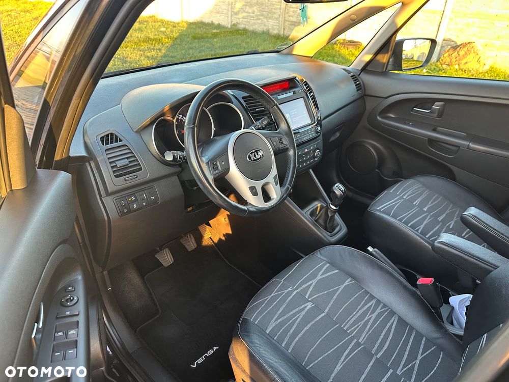 Kia Venga 1.6 CRDi 128 ISG Vision - 16