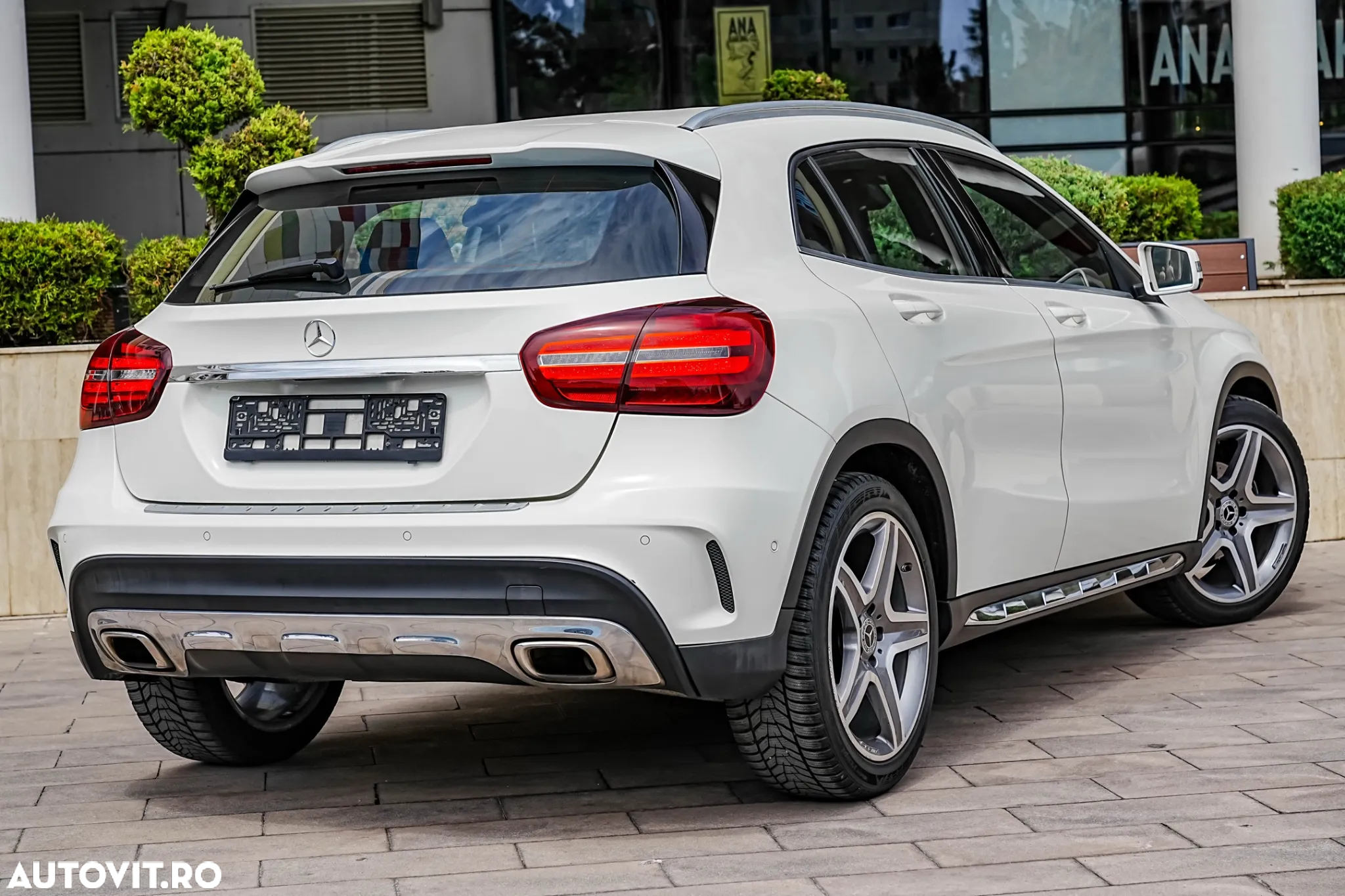 Mercedes-Benz GLA 180 7G-DCT AMG Line - 8