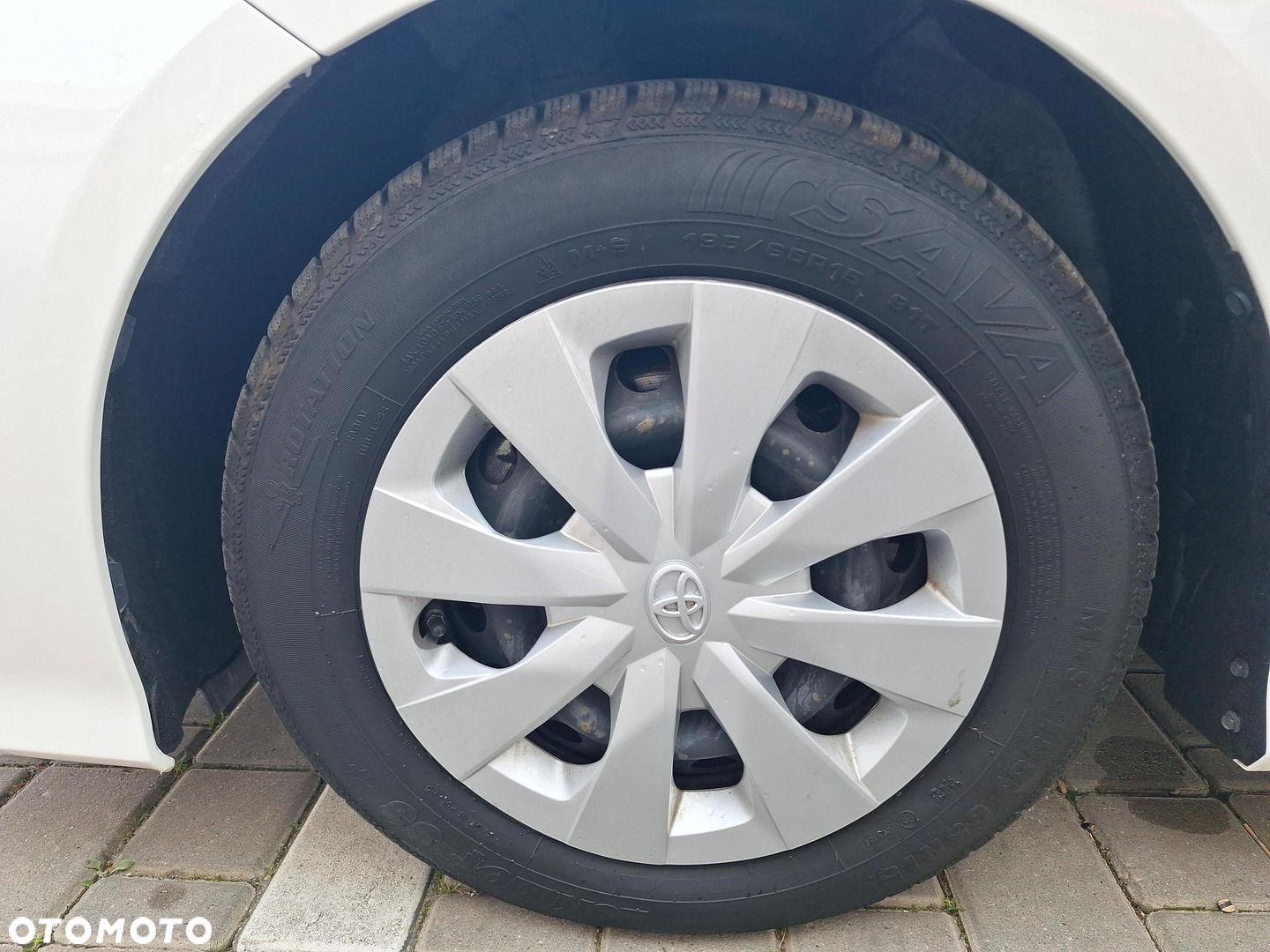 Toyota Corolla - 22