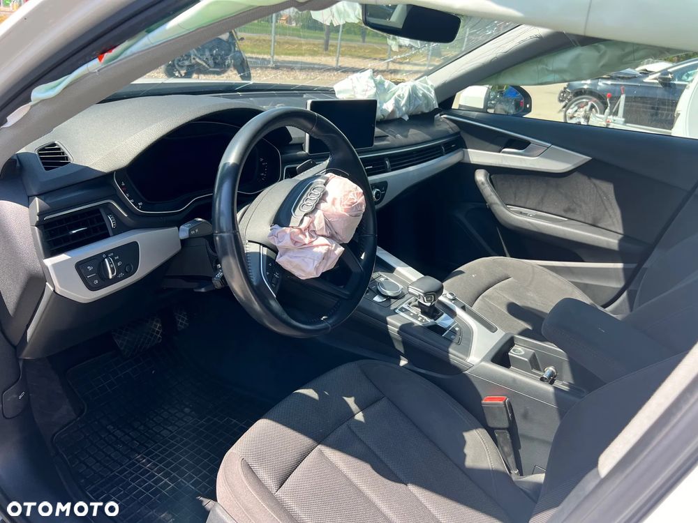 Audi A4 35 TFSI S tronic - 11