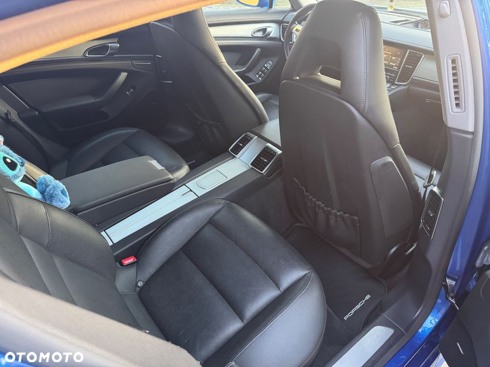 Porsche Panamera PDK - 13