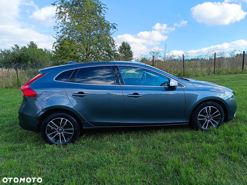 Volvo V40 D2 Momentum - 8