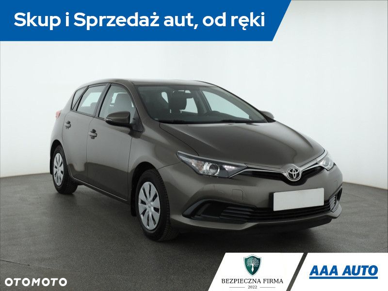 Toyota Auris - 2