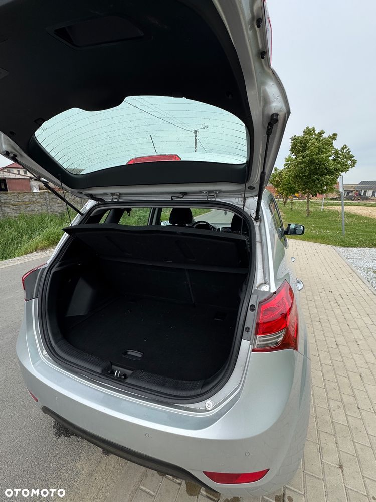 Hyundai ix20 1.6 CRDi blue Trend - 16