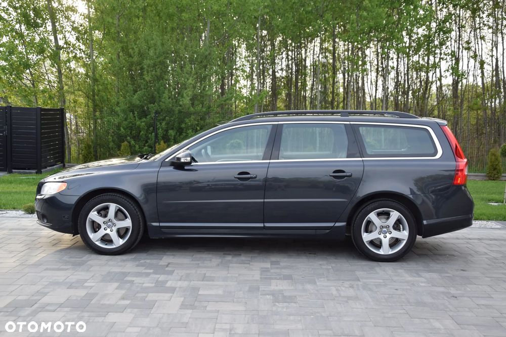 Volvo V70 2.5T Momentum - 5