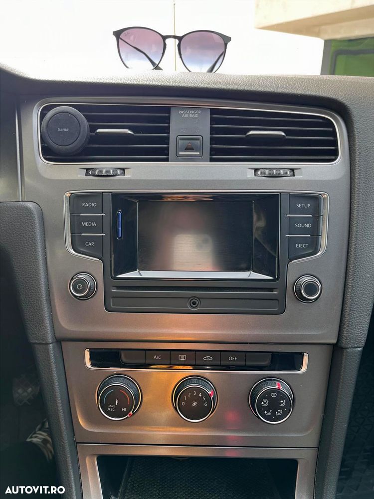 Volkswagen Golf 1.6 TDI DPF BlueMotion Technology Comfortline - 19