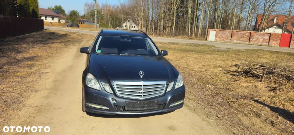 Mercedes-Benz Klasa E 350 CDI DPF 4Matic BlueEFFICIENCY 7G-TRONIC Elegance - 2