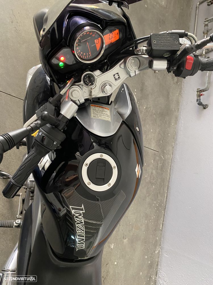 Suzuki Inazuma 250 - 5