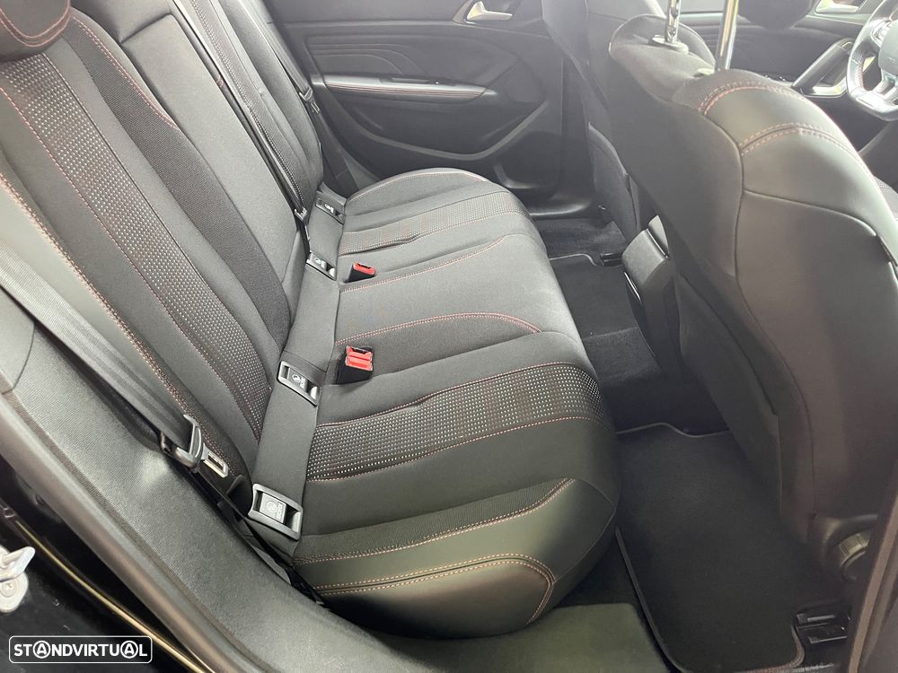 Peugeot 308 1.2 PureTech GT Pack EAT8 - 32
