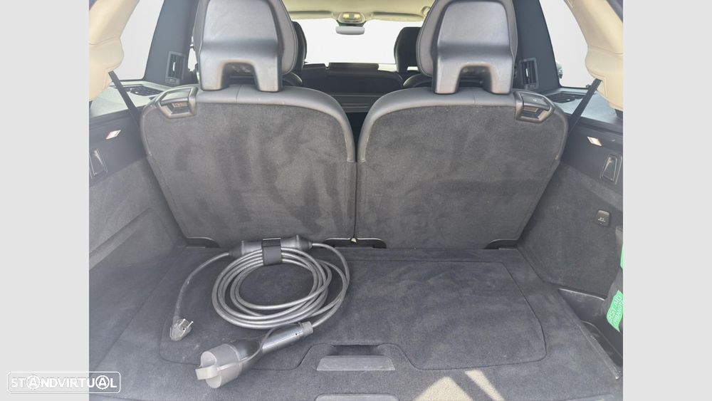 Volvo XC 90 2.0 T8 PHEV Core AWD — fotografia 16
