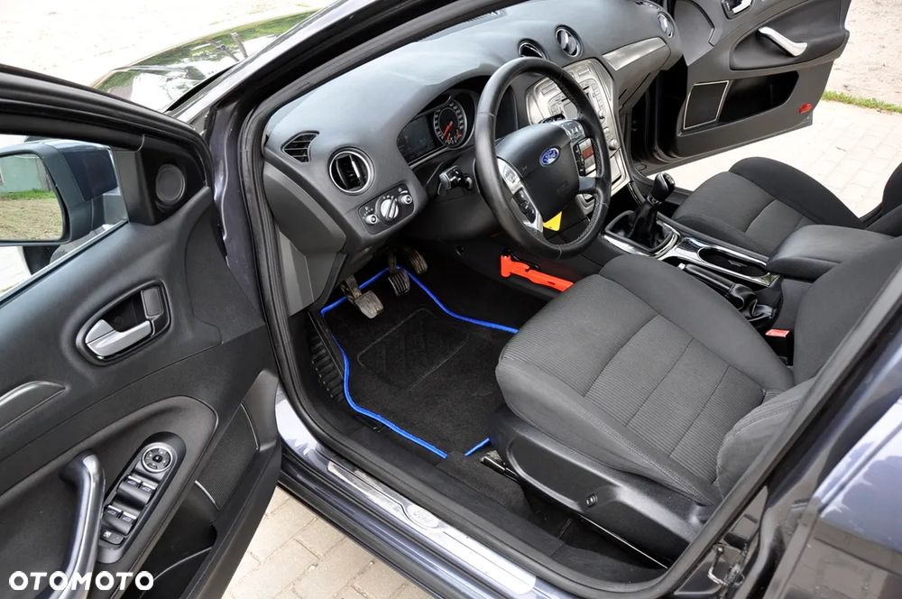Ford Mondeo 2.0 Titanium - 10